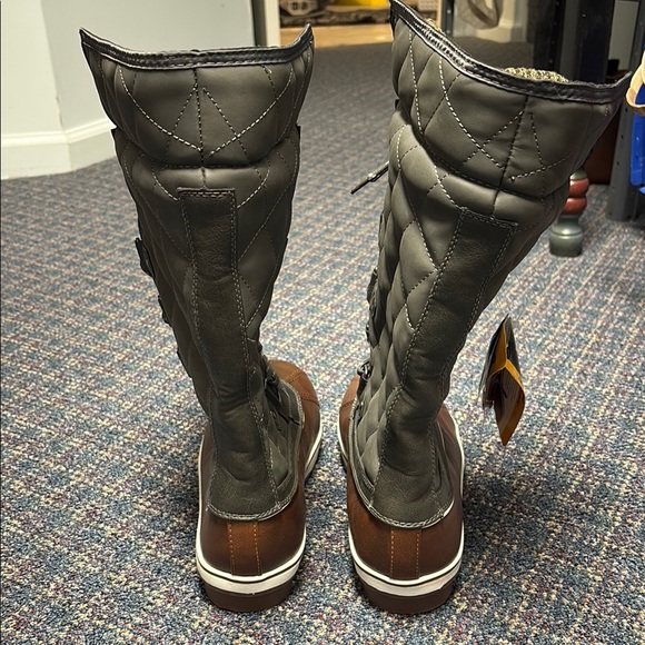 NWT 3M Thinsulate Brown and Gray Winter Boots size 12 - Picture 2 of 16